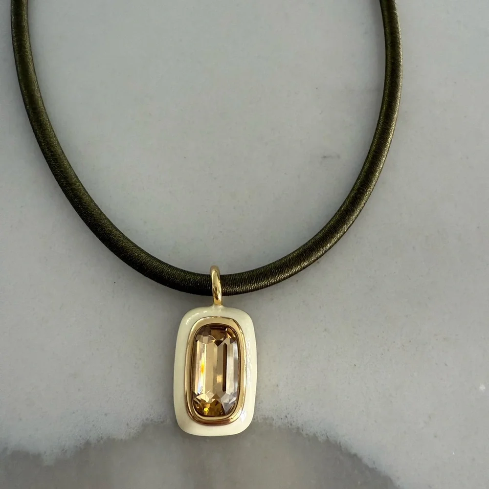 Veronica Beard Gold and Black Pendant Necklace - Picture 2 of 4